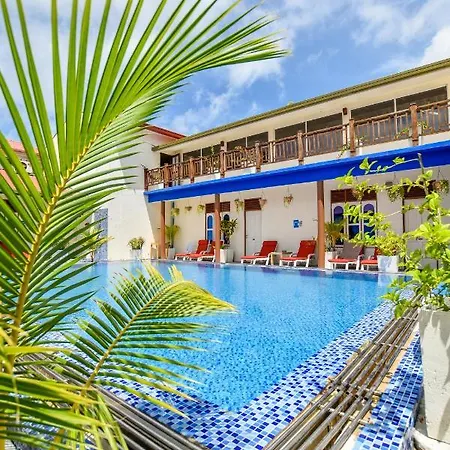 Equatorial Divers Lodge